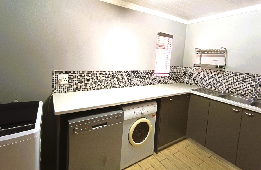 4 Bedroom Property for Sale in Langenhovenpark Free State